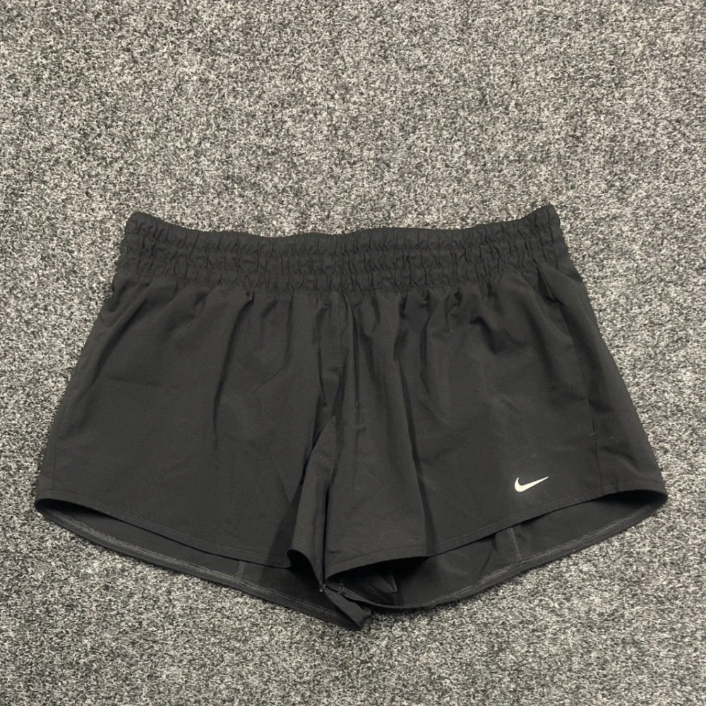 Nike Shorts Womens L Black Dri-FIT Running Smocked Waist Athletic Gym Workout